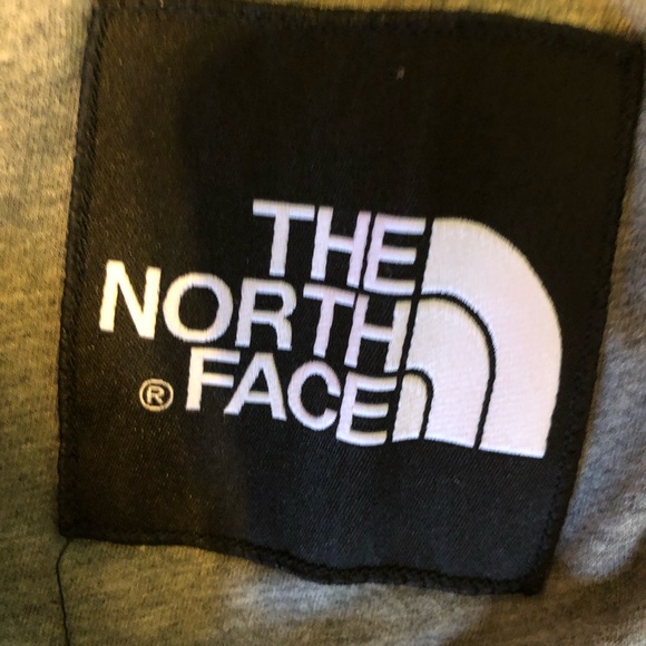 The North Face T-Shirt - Picture 2 of 3